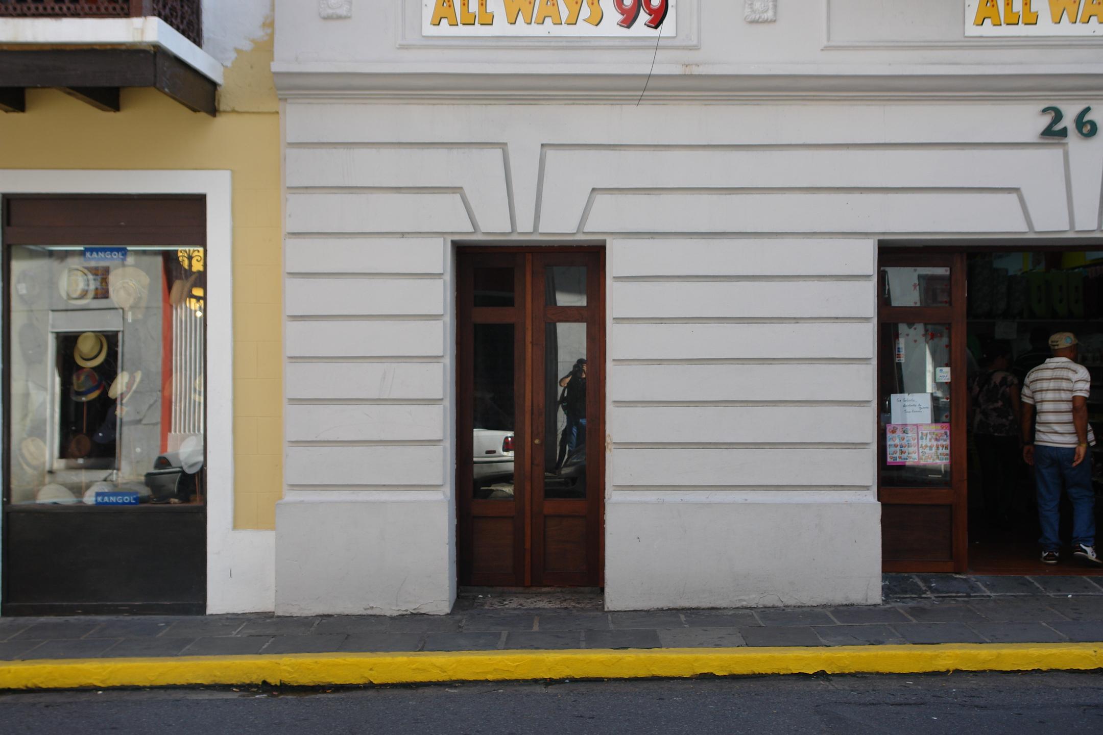 Calle de la Fortaleza 260 - San Juan (Viejo San Juan) - 2012 00001